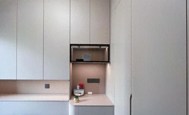 全屋定制衣柜，收纳杂乱，安放生活美学