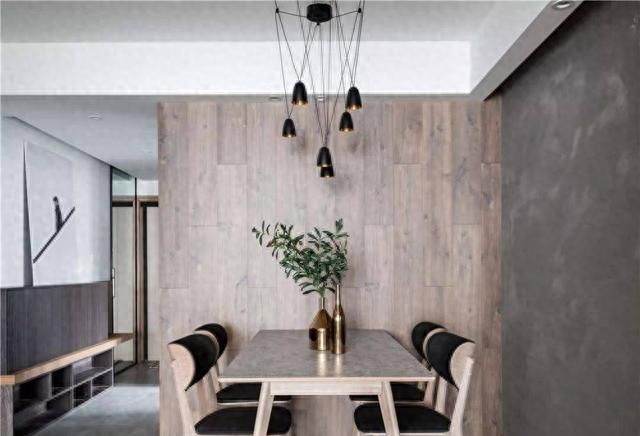 140㎡水泥灰与木色碰撞，三房改四房演绎侘寂美学