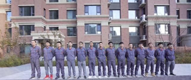 衣柜定制服务如何选？富登铂林专业指南