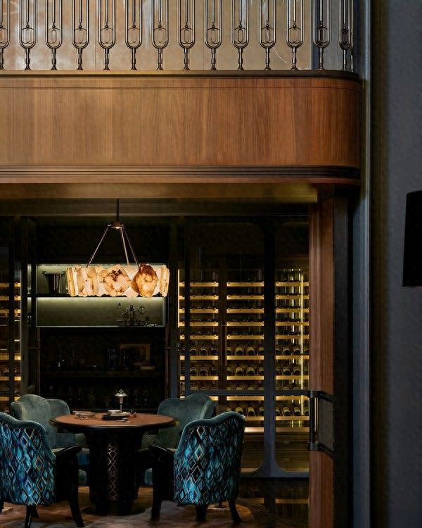 酒柜定制全指南，专业公司推荐与选购技巧