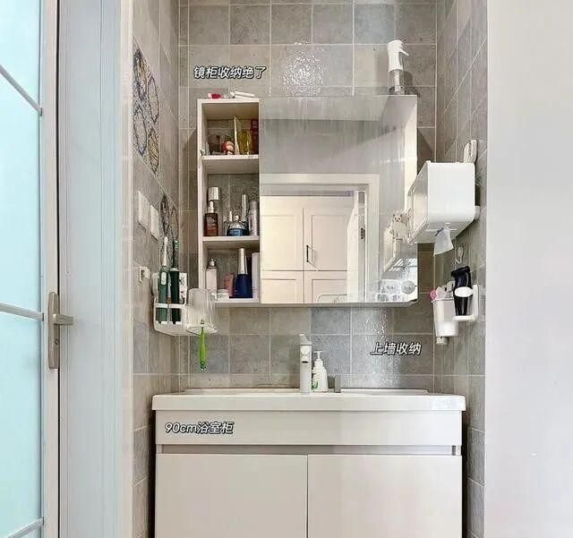 极简之家,全屋干净温馨,不染一丝俗气 这是我见过最极简的家,全屋布置得干净又温馨,没有一丝俗气! - 家居知识