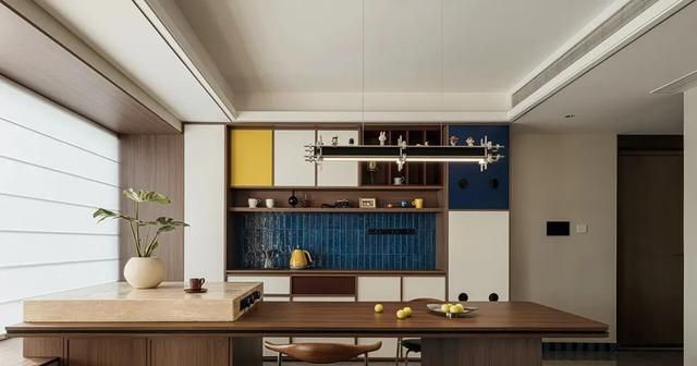 设计师以复古、包豪斯！与孟菲斯混搭风格为基调进行改造 - 家居知识