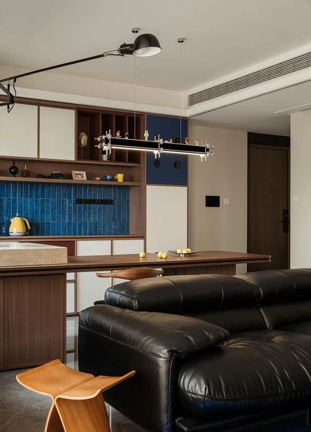 设计师以复古、包豪斯！与孟菲斯混搭风格为基调进行改造 - 家居知识