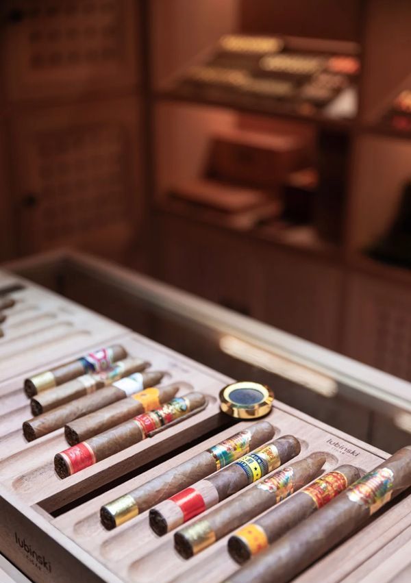 整理酒店酒柜定制公司，推荐几家优质的 - 家居知识