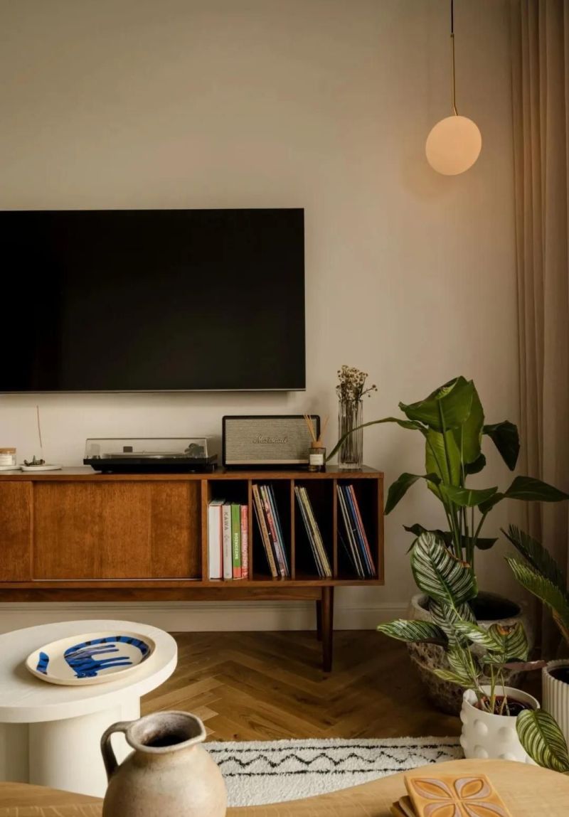 56㎡老破小逆袭复古法式风,优雅改造惊艳全网! 复古优雅法式风,谁敢信她家之前是56㎡老破小? - 家居知识