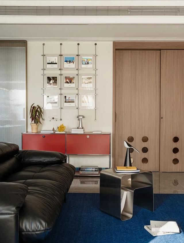 设计师巧融复古、包豪斯与孟菲斯风格打造惊艳空间改造 设计师以复古、包豪斯与孟菲斯混搭风格为基调进行改造 - 家居知识