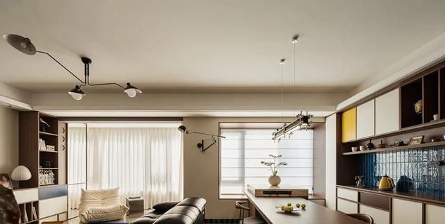 设计师巧融复古、包豪斯与孟菲斯风格打造独特空间 设计师以复古、包豪斯与孟菲?斯混搭风格为基调进行改造 - 家居知识