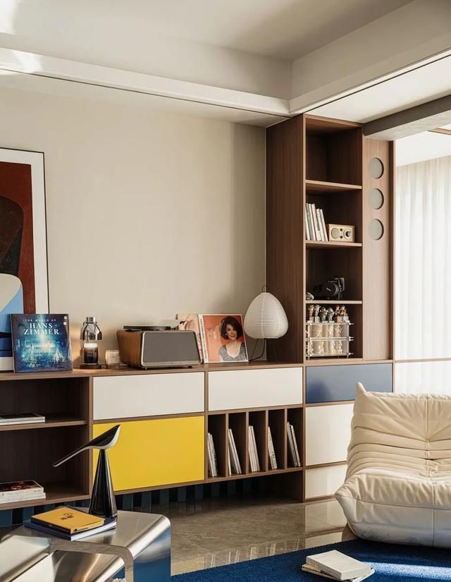 设计师巧融复古、包豪斯与孟菲斯风格打造独特空间 设计师以复古、包豪斯与孟菲?斯混搭风格为基调进行改造 - 家居知识