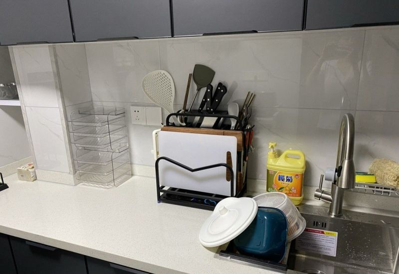 这是我见过最极简的装修，不做吊顶也不做电视墙，刷白墙也很好看 - 家居知识