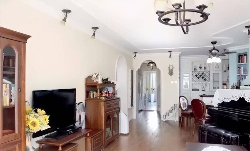 美式风格软装秘籍：揭秘细节之美，轻松打造温馨家 - 家居知识