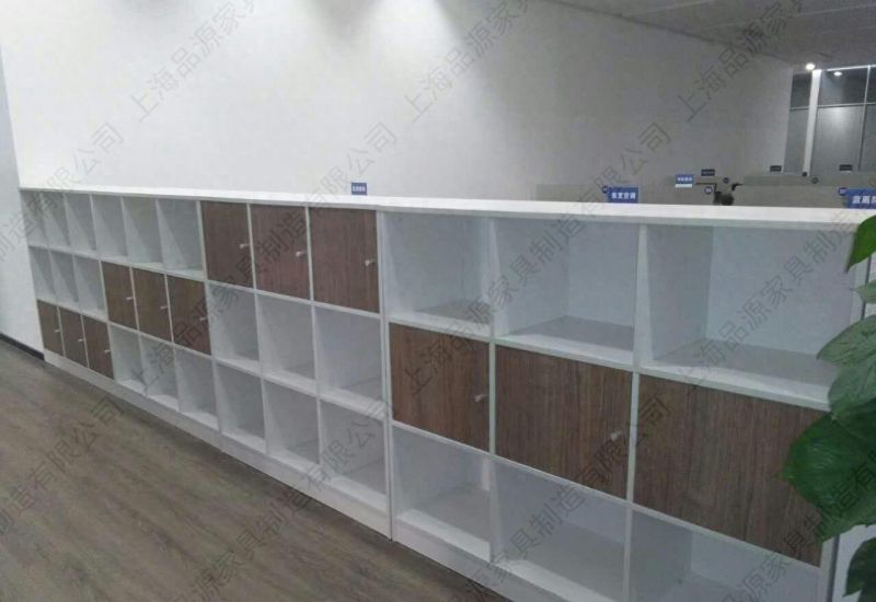 上门定制桌边隔断柜,办公空间扩容新方案 办公空间新方案:上门测量定制桌边隔断柜,空间能翻倍? - 家居知识