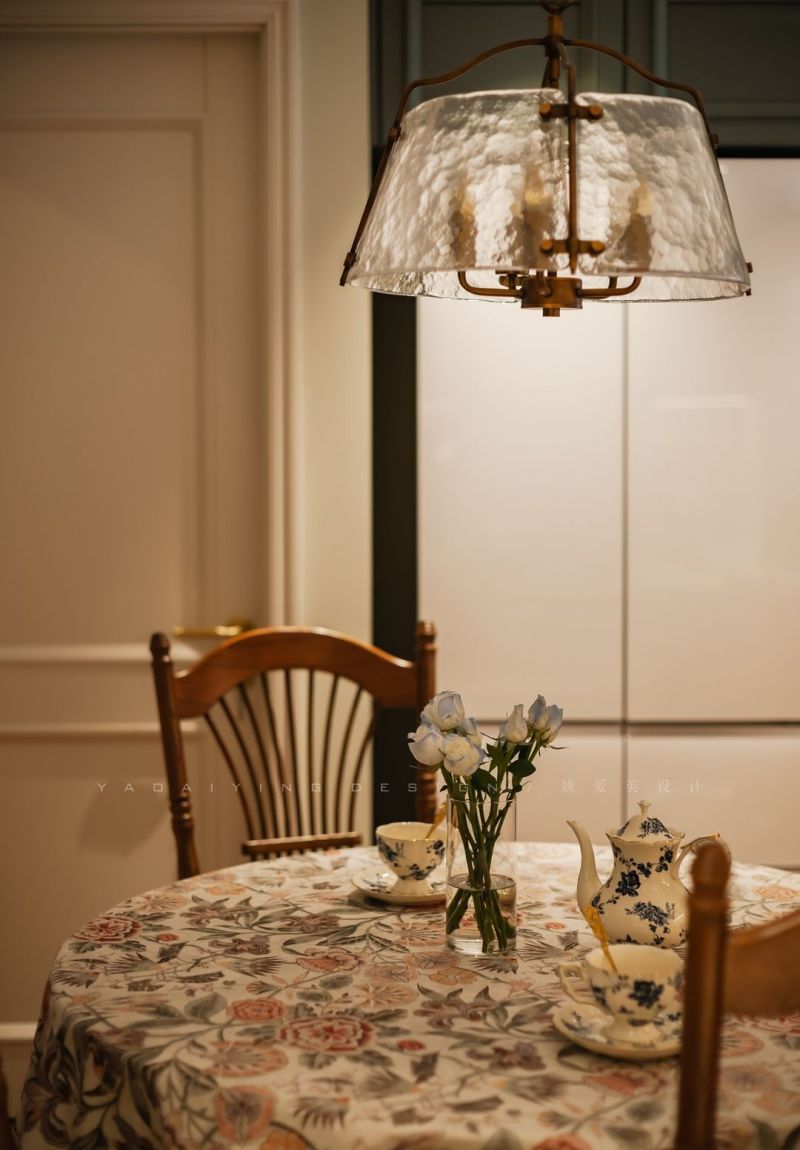 姐姐耗时4个月打造美式新家,完工效果温馨又高级,邻居羡慕不已! 姐姐花4个月把家装成美式,完工后场面极度温馨高级,太有远见了 - 家居知识