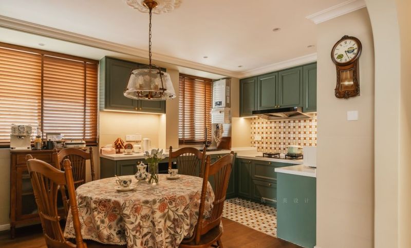 姐姐耗时4个月打造美式新家,完工效果温馨又高级,邻居羡慕不已! 姐姐花4个月把家装成美式,完工后场面极度温馨高级,太有远见了 - 家居知识