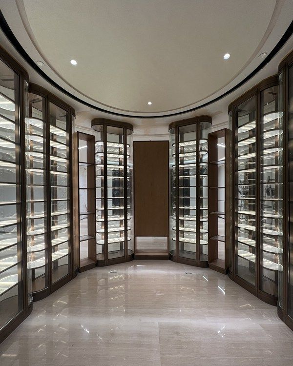 共话酒柜定制源头厂家如何选择，综合考量性价比与服务 - 家居知识