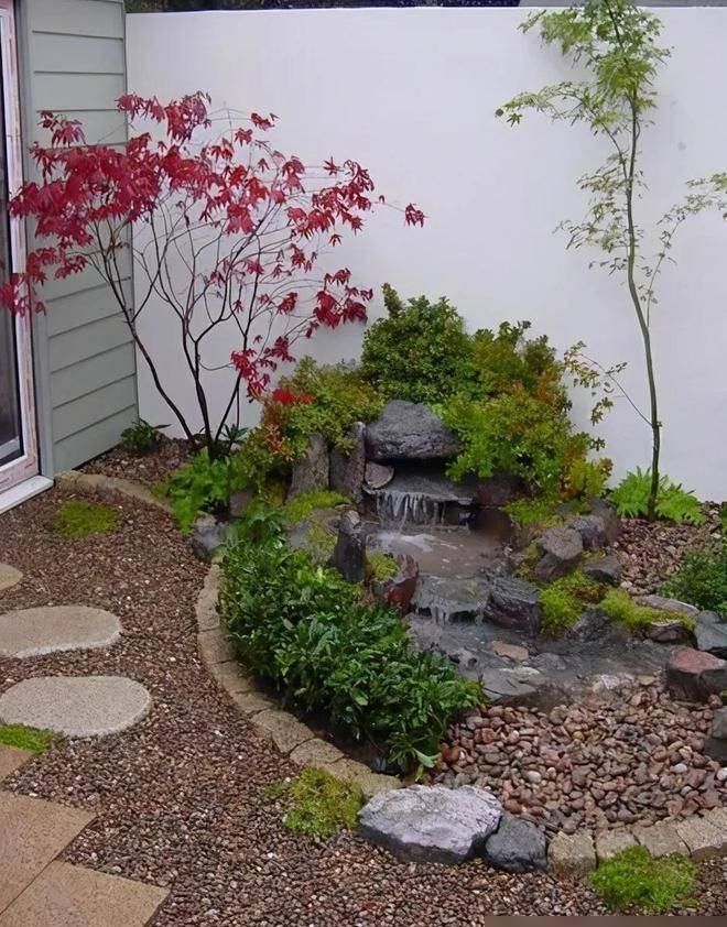 日本的入户布置得有点意思，一分为二做造景，进出充满仪式感！ - 家居知识