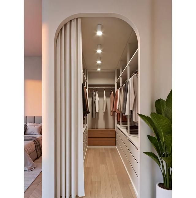 卧室别再打满墙衣柜！10㎡以上就做小衣帽间，才是收纳王炸 - 家居知识