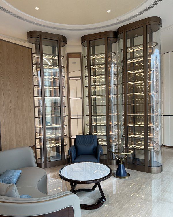 阐释酒柜定制品牌优势，推荐几家值得选的洋酒柜厂家 - 家居知识