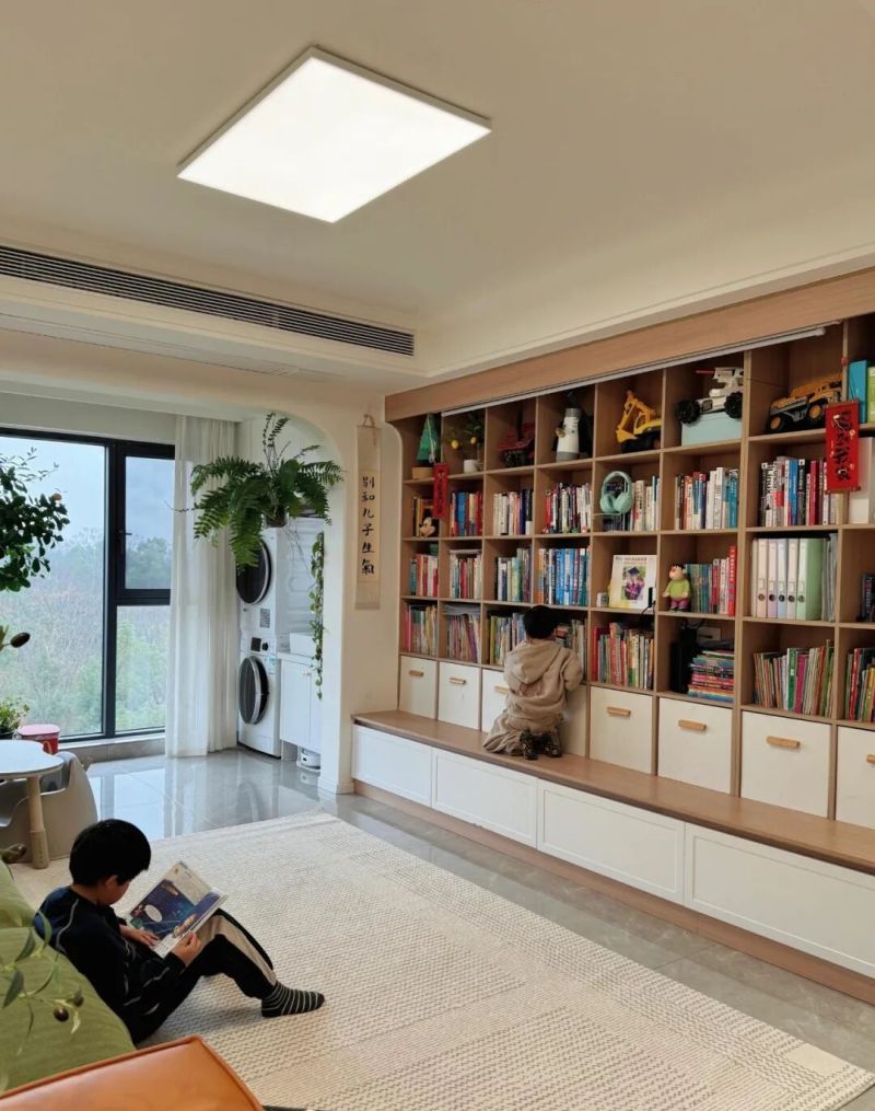 越来越多人给客厅做“满墙书柜”？过来人：很香，也十分后悔 - 家居知识