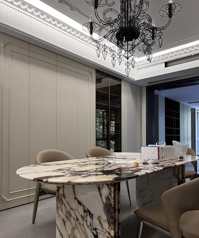 分享做酒柜全屋定制的选购攻略，北京哪里找靠谱工厂 - 家居知识