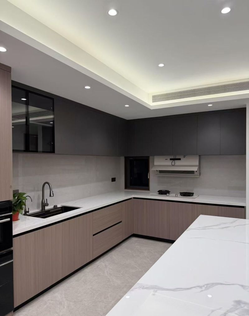 和你一起品味可靠的厨房橱柜定制品牌，厨房潮湿定制全铝橱柜选哪 - 家居知识