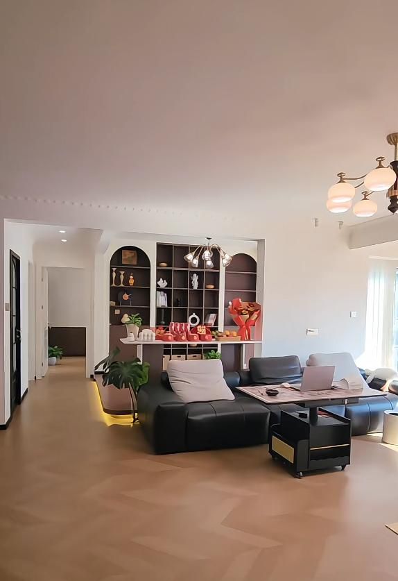 钦州绿地交投中央公园143㎡法式复古装修公司案例，简约不失质感 - 家居知识