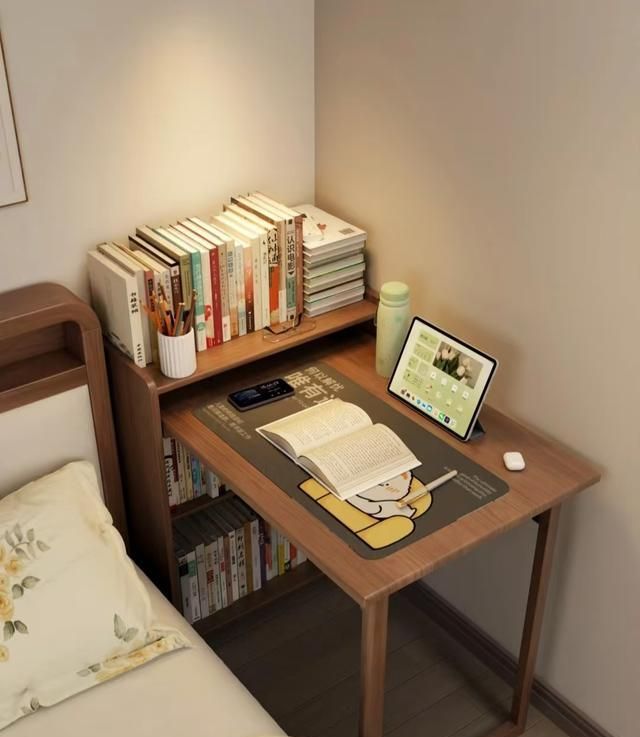 “床头柜”已逐渐退出中国家庭，看看年轻人的做法，高级又实用 - 家居知识