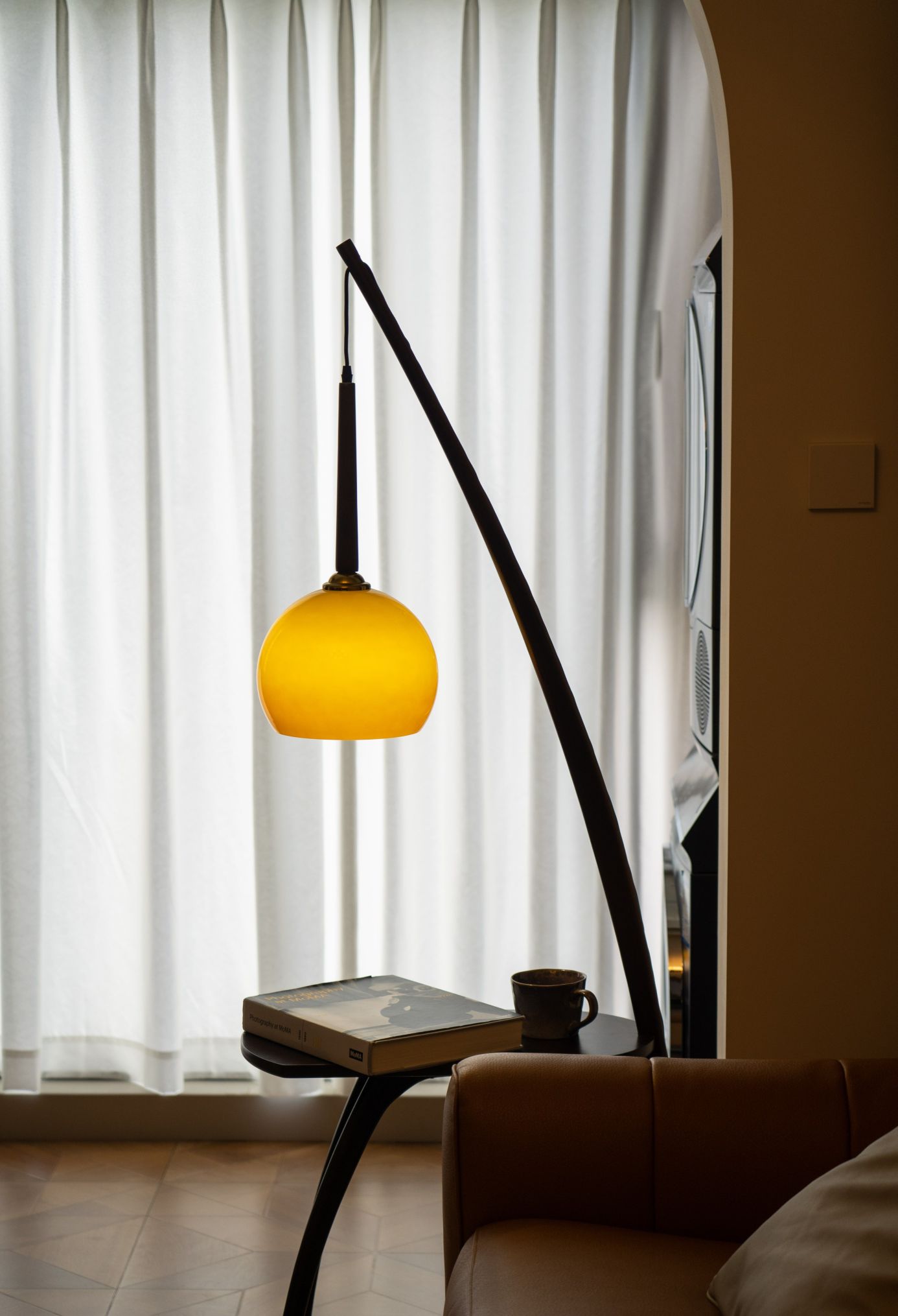 南京现代简约装修指南，奶简混搭风家居选购关键解析