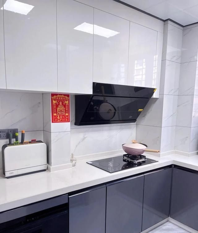 16w不到装出来的，现代简约风，简单耐看，超级温馨 - 家居知识