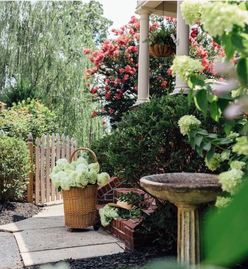 她的百年老房改造，清新美式田园风平静不跳跃，待着非常惬意 - 家居知识