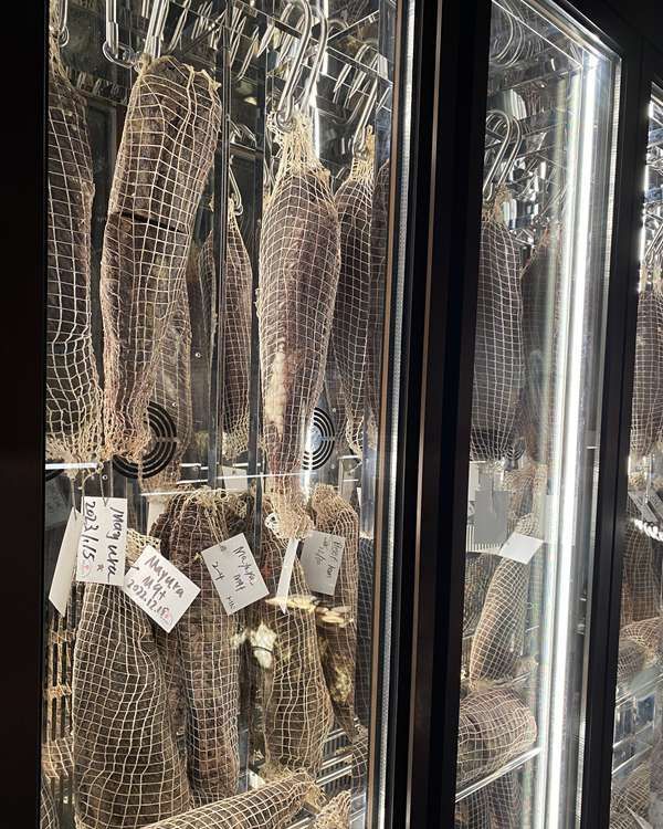 细聊地下室酒窖酒柜定制品牌公司，价格如何 - 家居知识