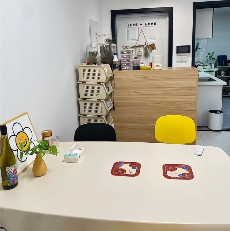 成都一家三口的客厅火了,因在中间隔出电视墙柜走红,装修太特别 - 今日头条 成都一家三口的客厅火了,因在中间隔出电视墙柜走红,装修太特别 - 家居知识