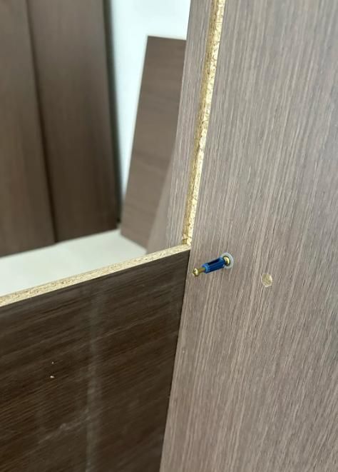 定制衣柜背板怎么选?5mm、9mm、18mm到底有什么区别?3种安装方式及落地注意事项一篇讲透彻 - 今日头条 定制衣柜背板怎么选?5mm、9mm、18mm到底有什么区别?3种安装方式及落地注意事项一篇讲透彻 - 家居知识