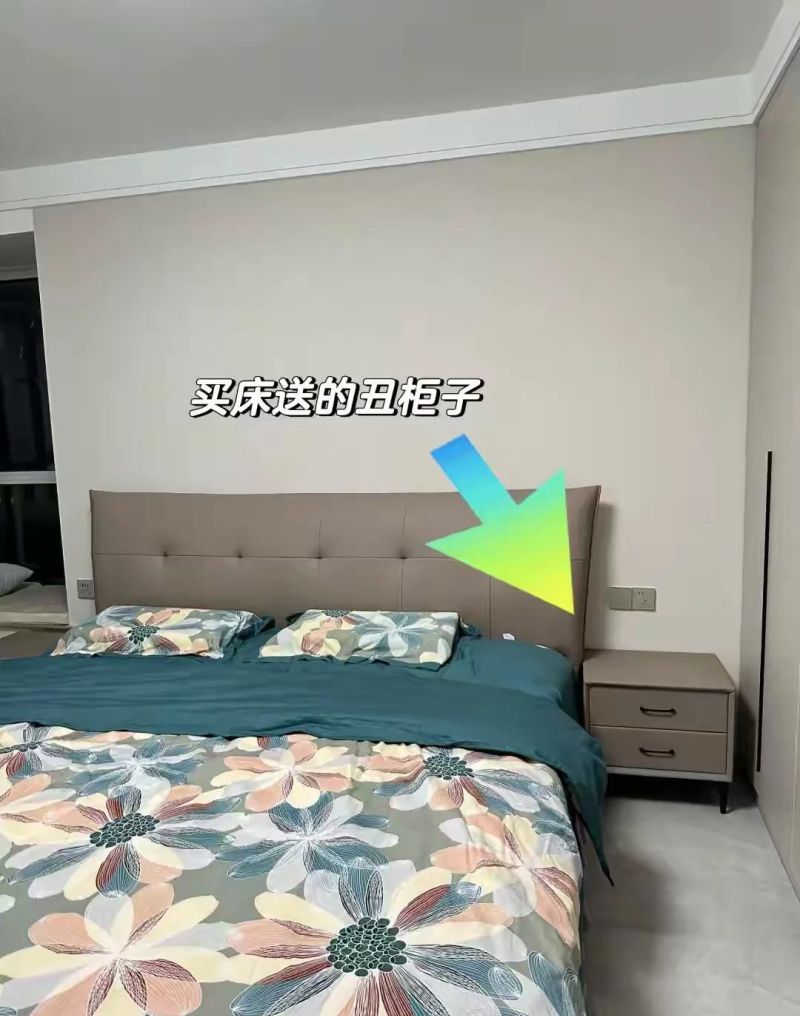 “床头柜”已逐渐退出中国家庭!看看年轻人的新式做法,高级又实用 - 今日头条 “床头柜”已逐渐退出中国家庭!看看年轻人的新式做法,高级又实用 - 家居知识