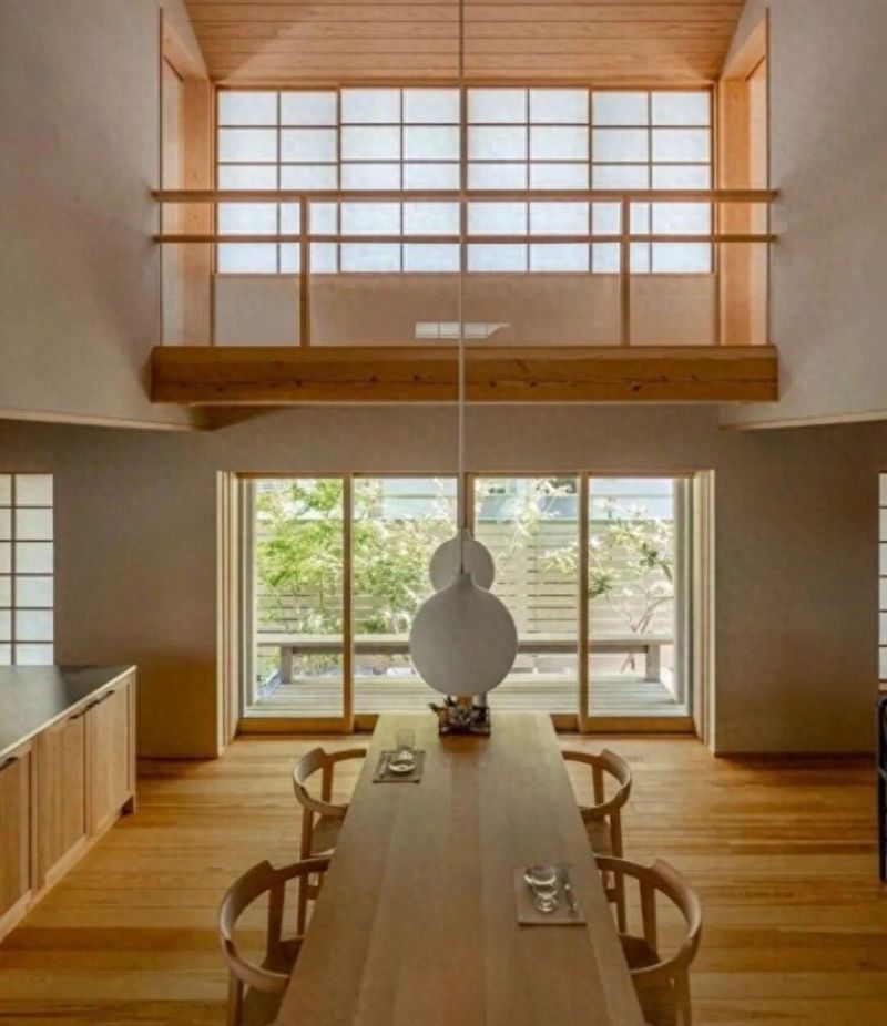 全屋原木搭配柔和浅色系，打造松弛居家氛围，氛围感轻松营造 - 今日头条