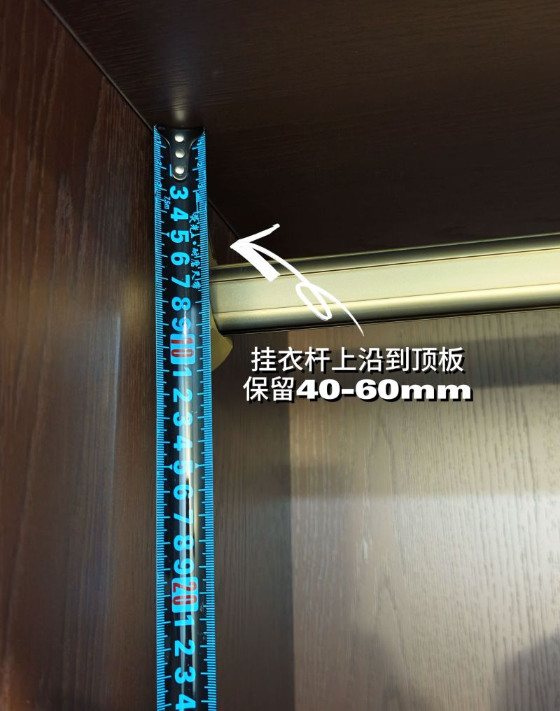 定制衣柜省钱干货:别盲目加深柜体!标准尺寸才最实用 - 今日头条 定制衣柜省钱干货:别盲目加深柜体!标准尺寸才最实用 - 家居知识