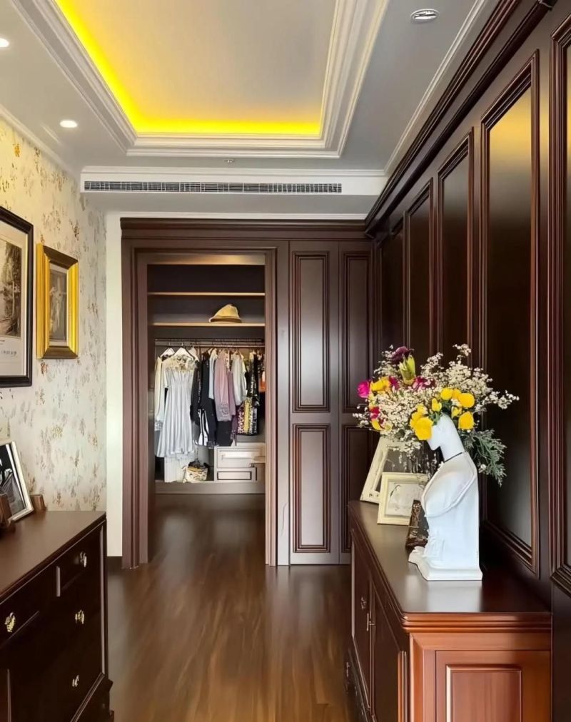 住进深棕木色美式家以后，才发现这种温暖感真的很耐看 - 家居知识