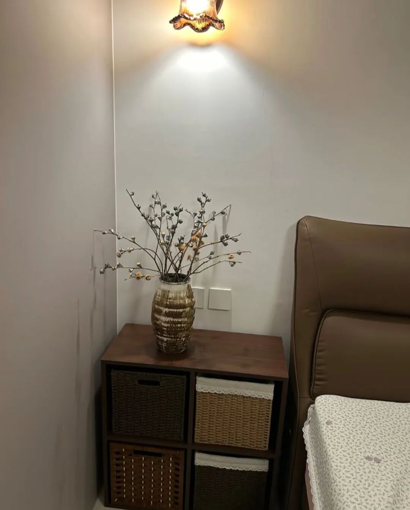 床头柜早就不是必需品了!这 6 种替代做法,比成品柜子实用十倍 - 今日头条 床头柜早就不是必需品了!这 6 种替代做法,比成品柜子实用十倍 - 家居知识