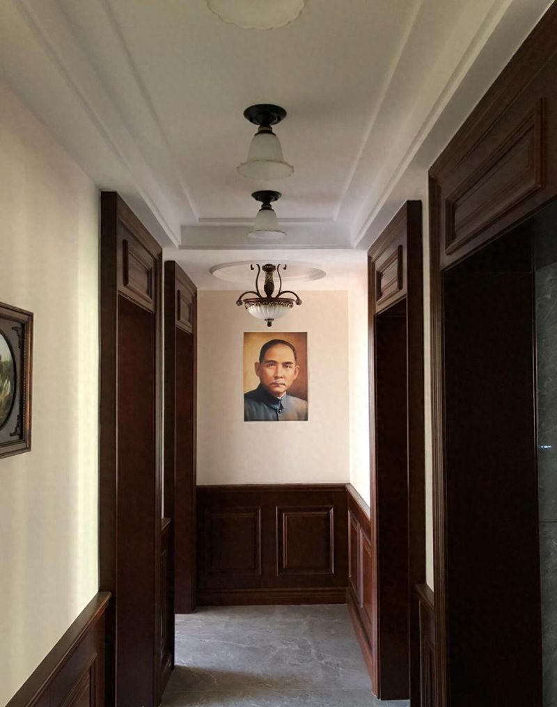 成都男生深色美式家被调侃像军统，复古质感火出圈 - 今日头条