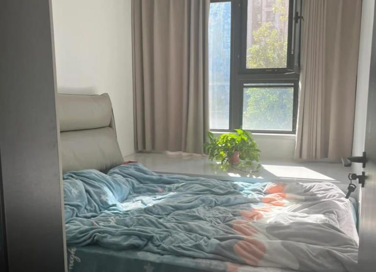 入住一年后,我还是把次卧室拆了,网友:我现在就回家拆 - 今日头条 入住一年后,我还是把次卧室拆了,网友:我现在就回家拆 - 家居知识