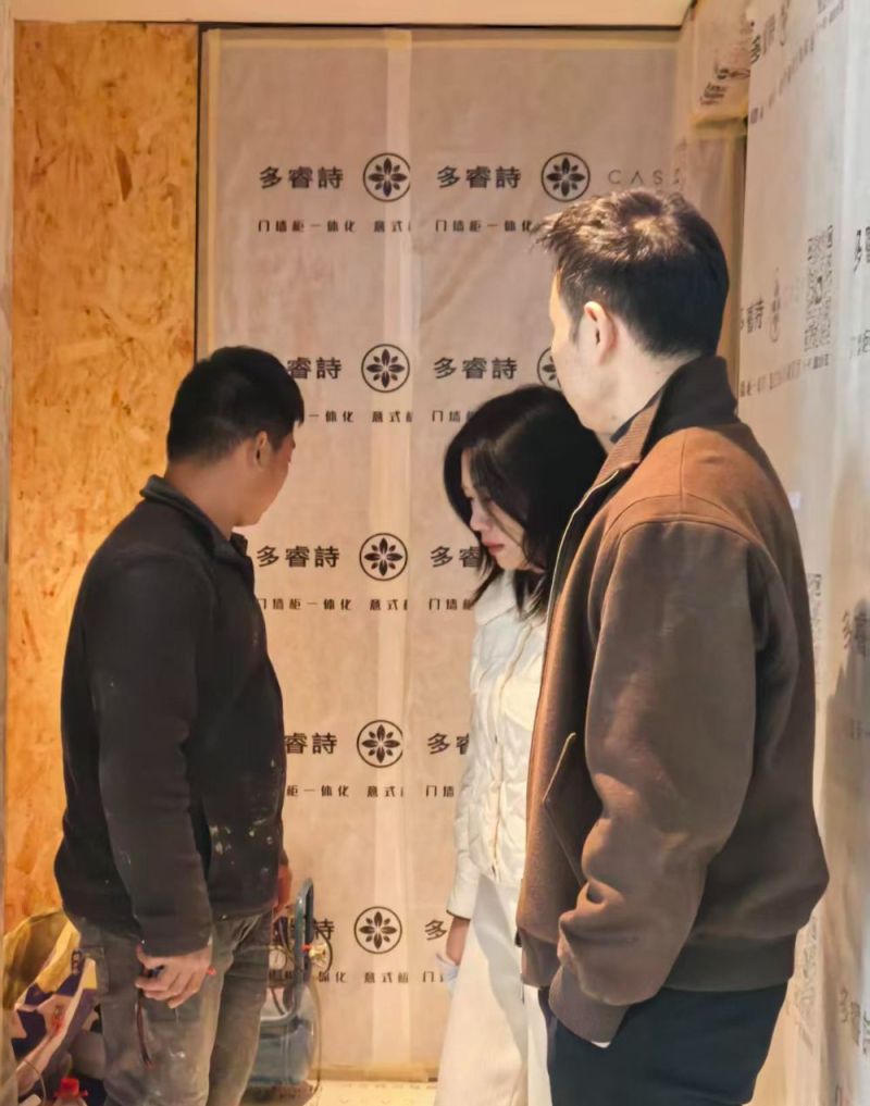 长沙轻奢风格室内设计公司怎么选?从全案落地看门墙柜一体化高定 - 今日头条 长沙轻奢风格室内设计公司怎么选?从全案落地看门墙柜一体化高定 - 家居知识